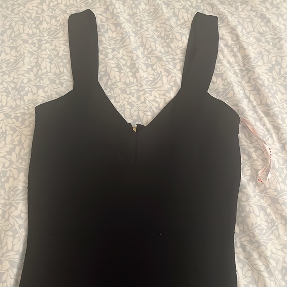 Large guess black dress - Picture 2 of 4